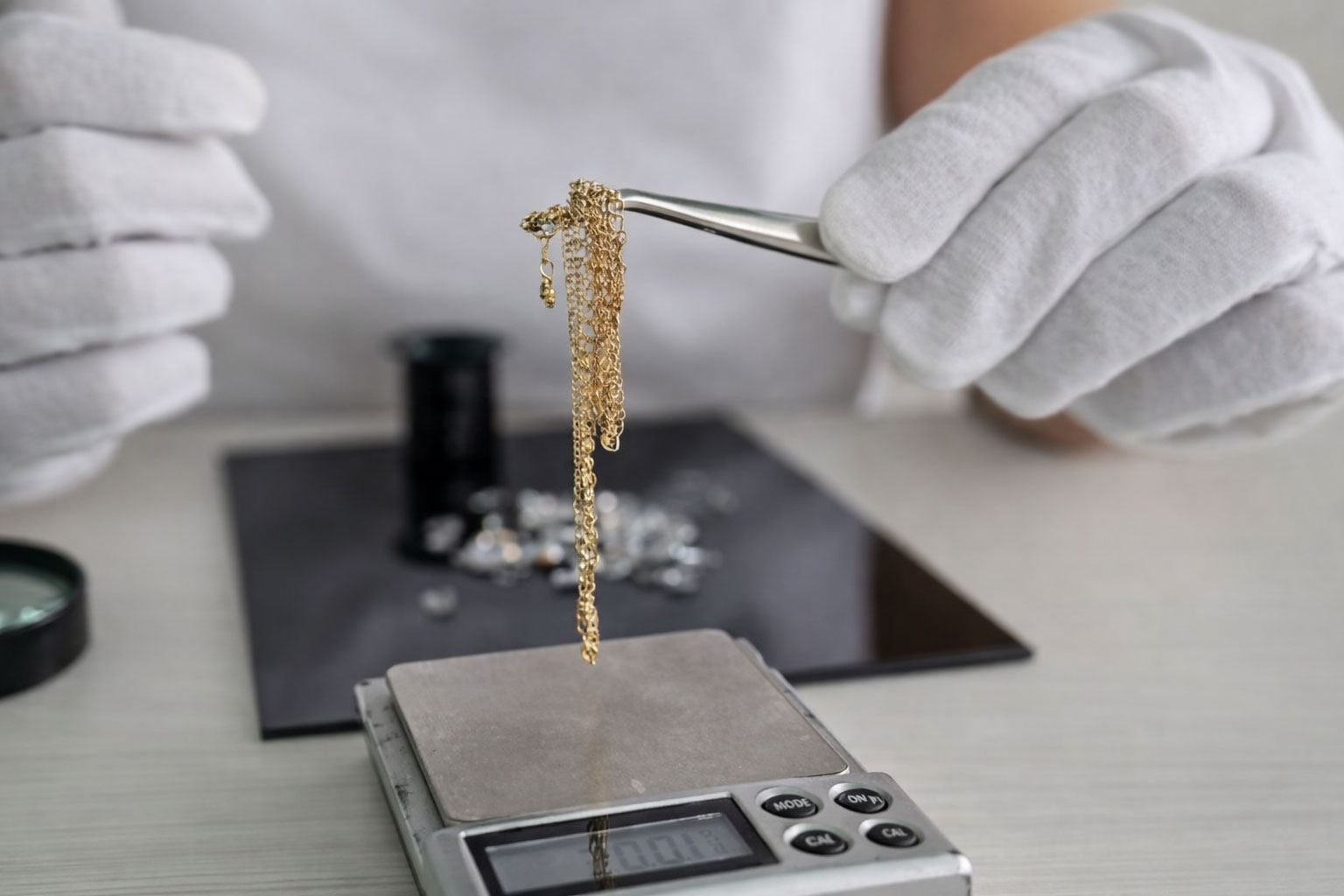 راهنمای کامل خرید تجهیزات طلافروشی: ترازو، سیستم حسابداری و ابزارهای ضروری